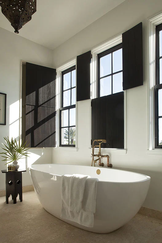 Middle Eastern Beauty at the Beach – Interior Mashrabiya Design in Bathroom interior mashrabiya design in bathroom at Middle Eastern Beauty at the Beach