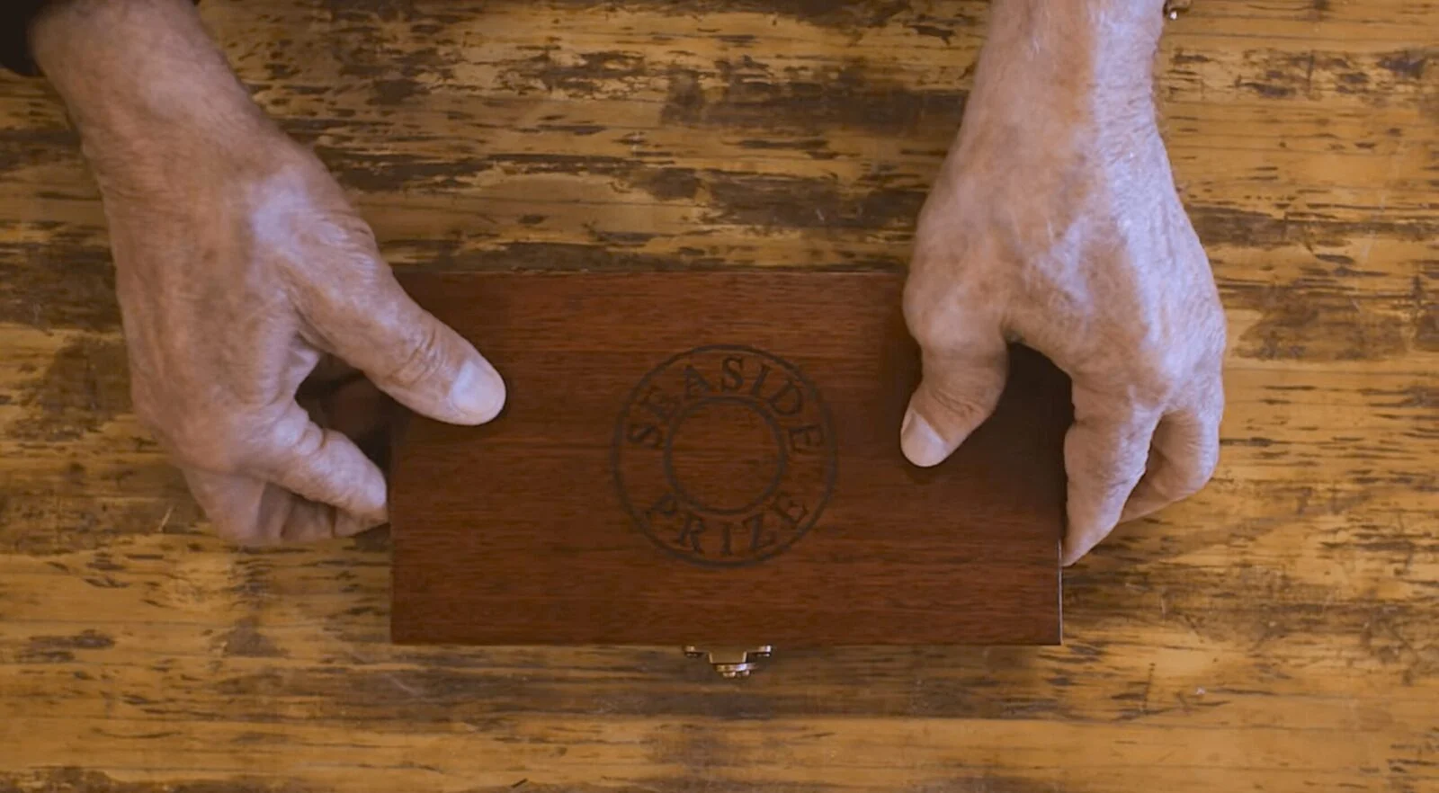 E. F. San Juan Seaside Prize Key Enclosure by Ed F San Juan E. F. San Juan Seaside Prize custom wooden box created by Edward F San Juan
